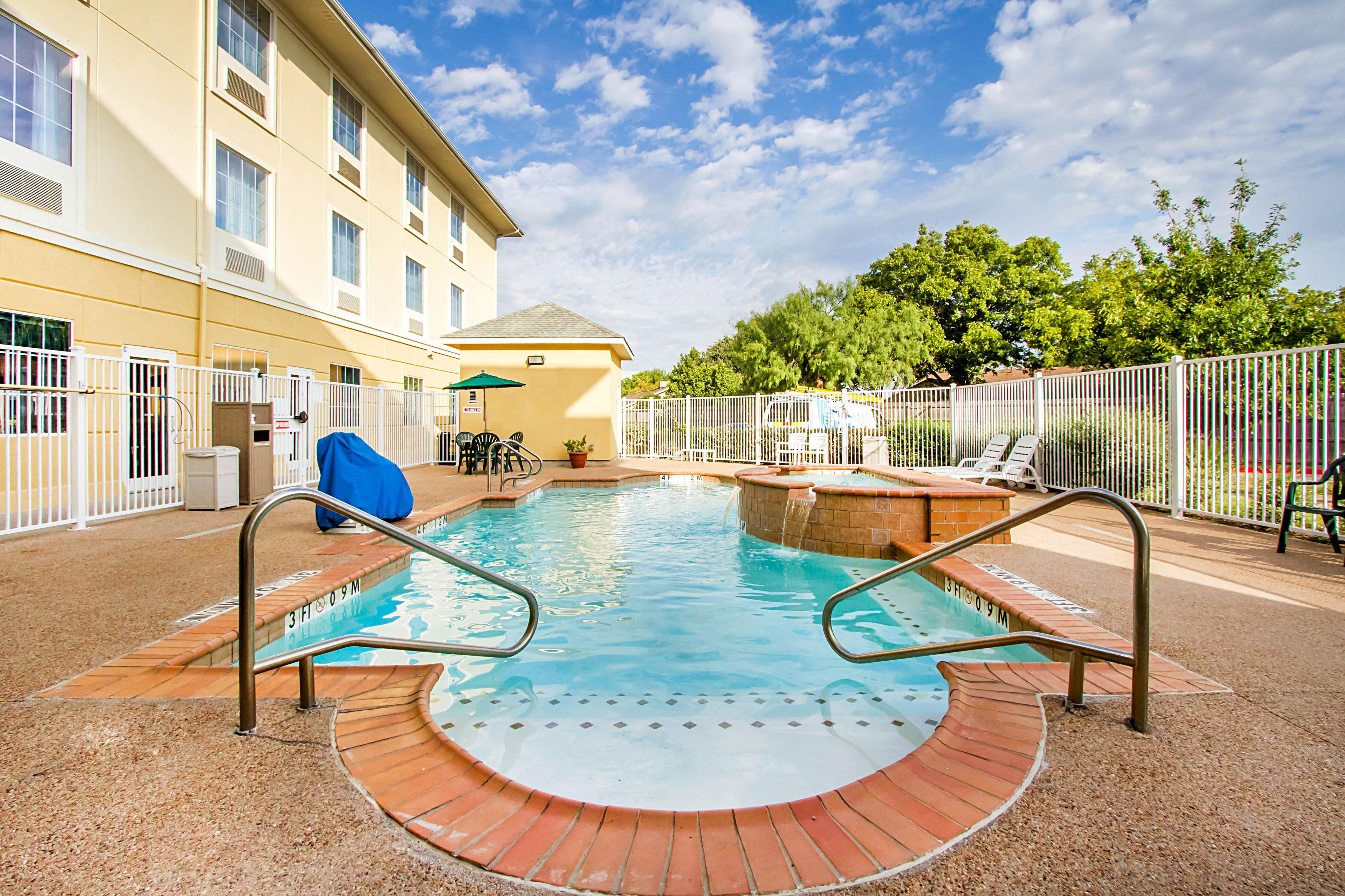 Comfort Suites Abilene Exterior photo